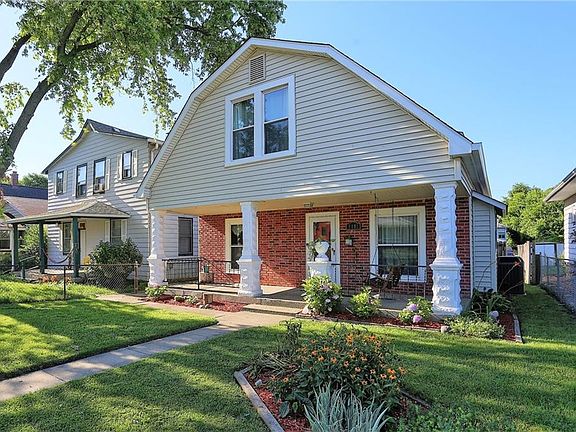 2nd image of 1411 Comer Ave