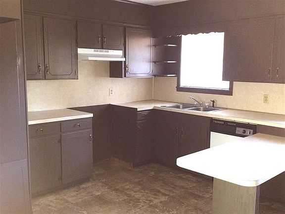 5th image of 717 Bluebonnet Dr