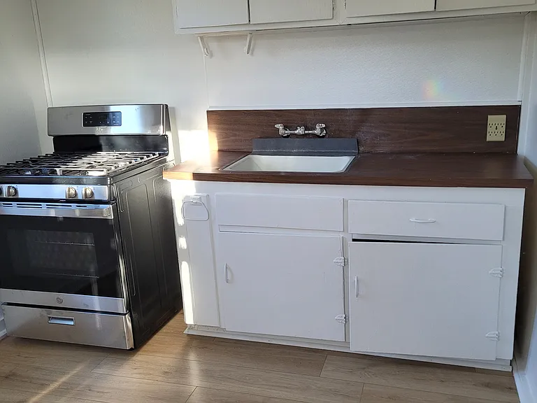 430 Short St #A — Photo 5