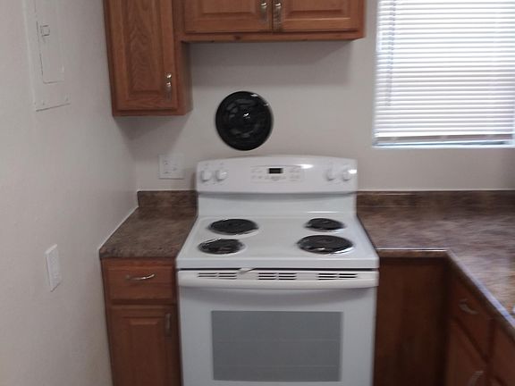 5th image of 7051 Kennedy Ave