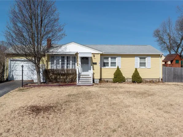 3 Rodney Rd, Warwick, RI 02889