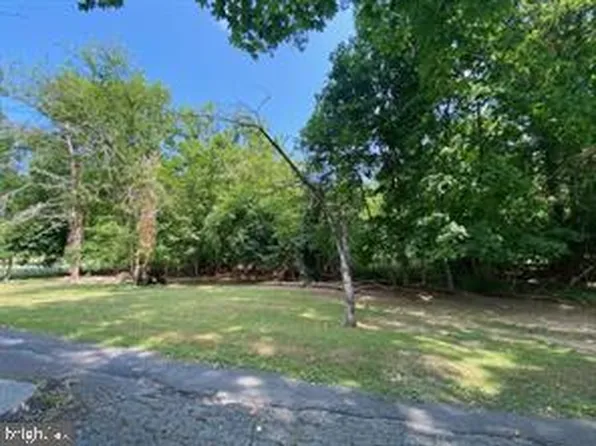 1 Woods Ln, Lewistown, PA 17044