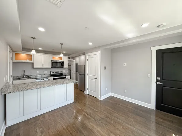 468 Salem St APT 3, Malden, MA 02148