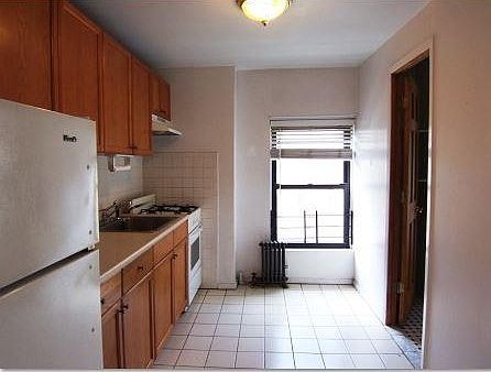 2nd image of 251 E 35th St APT 6