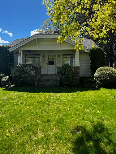 12114 E 4th Ave Photo 1