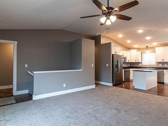 3rd image of 3417 N Avenue Pl