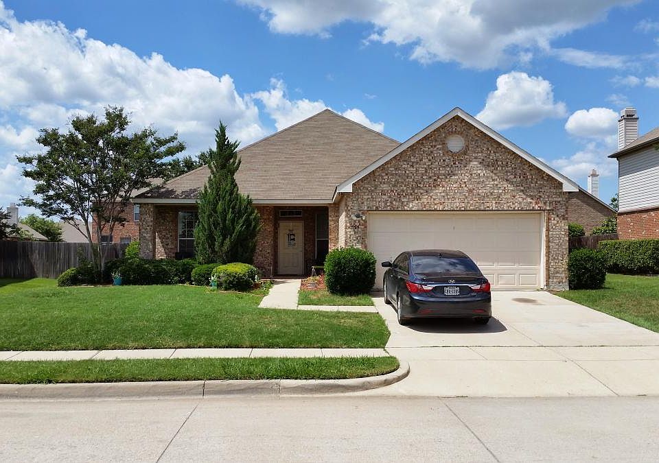 1st image of 1909 Caddo Springs Dr