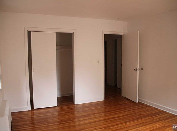 3rd image of 2340 Linwood Ave #2C-402C