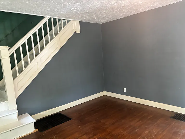 1240 N Temple Ave — Photo 11
