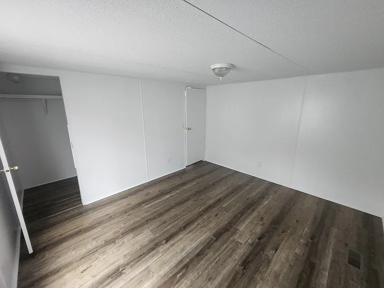 10011 SW 84th Ave — Photo 24
