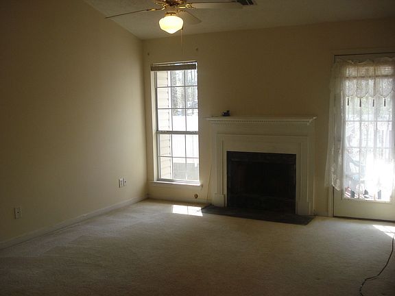 3rd image of 344 Ashton Pl