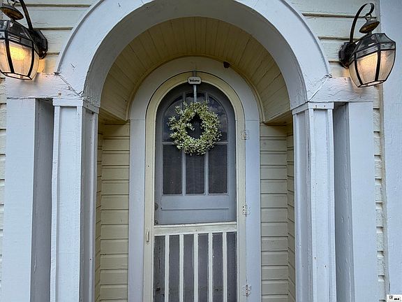 3rd image of 442 Hope St