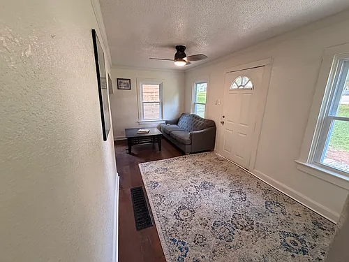 8307 Ward Parkway Plz Photo 1