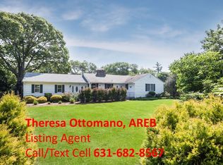 39 Maple Rd, Setauket, NY 11733