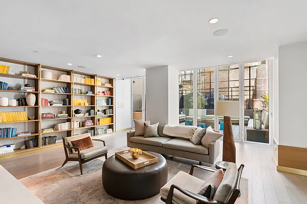 Rented by R New York | media 17