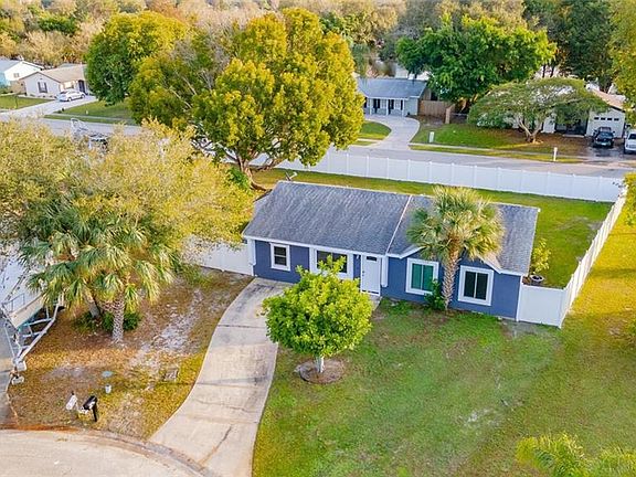 3rd image of 2205 Lockwood Lake Cir