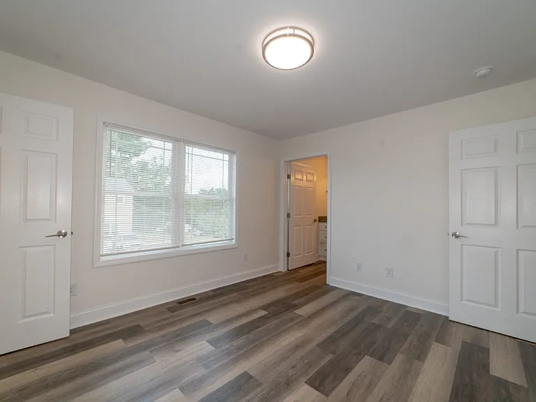 Midway Townhome — Photo 24