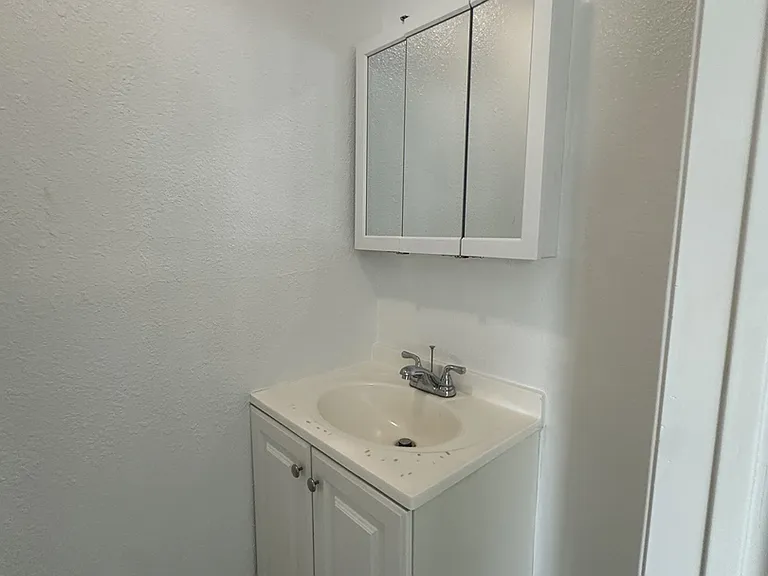 South Park Place Apartments — Photo 21