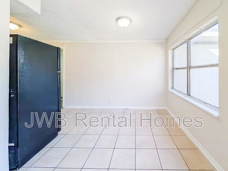 3118 Dignan St — Photo 4