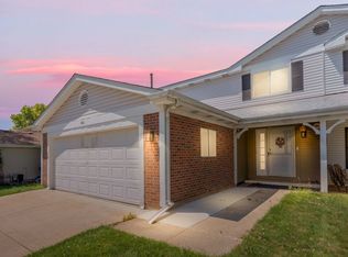 64 Stonefield Dr, Glendale Heights, IL