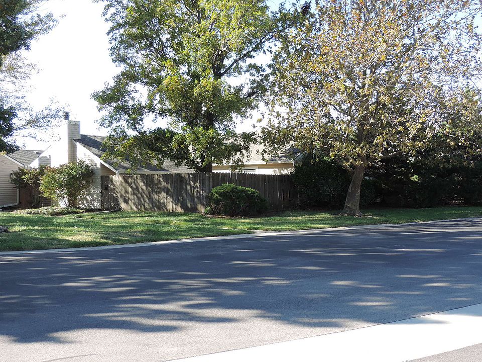 
Gorgeous ranch condo