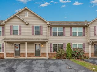 6434 Creekbend Dr, Mechanicsburg, PA 17050