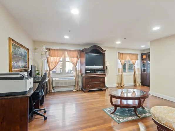 1720 New York Avenue image 4 of 25