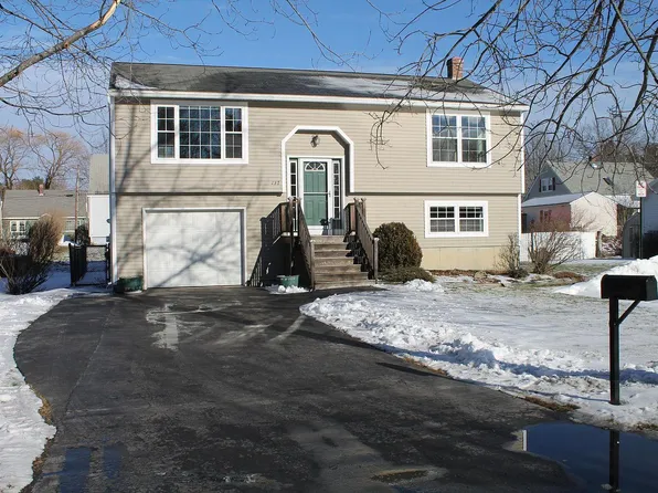 137 Pennell Ave, Portland, ME 04103