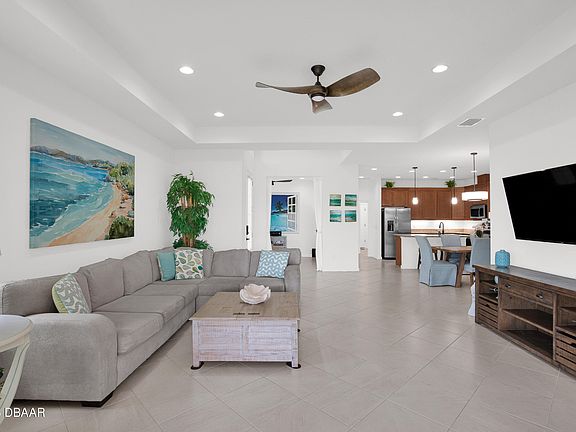 4th image of 251 Island Breeze Ave