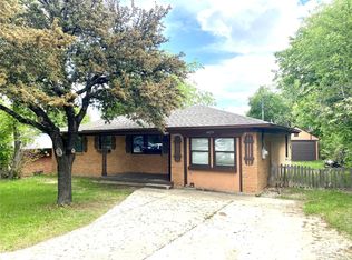 6833 Wallis Rd, Lake Worth, TX 76135