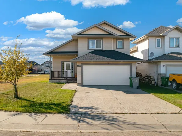 8402 96th St, Morinville, AB T8R 0A6
