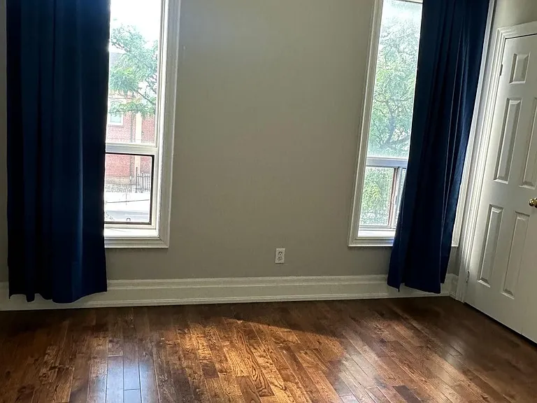 378 College St #2 — Photo 14