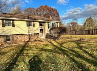 112 Dell St, Stroudsburg, PA 18360