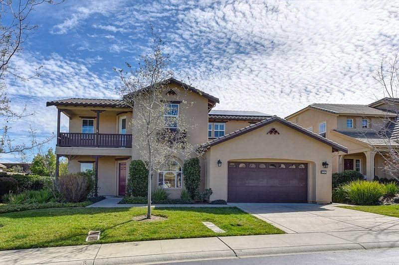 2nd image of 2392 Beckett Dr