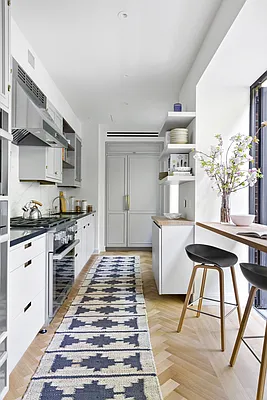 Sold by Sotheby's International Realty | media 5