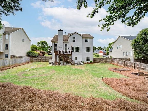 2nd image of 5715 Kennemore Dr