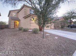 701 W Flaming Arrow Dr, Green Valley, AZ 85614