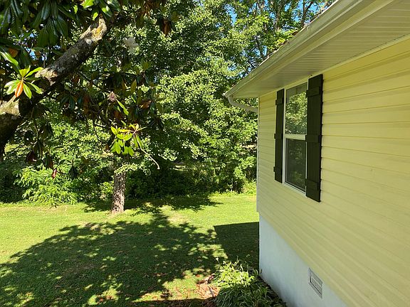 5th image of 3705 Bloomingdale Rd
