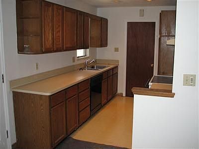 2nd image of 9132 Newkirk Dr