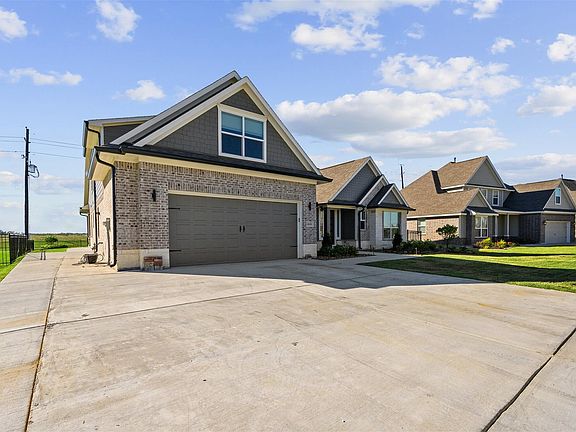 2nd image of 14206 Meadowlands Dr