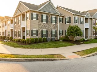 619 Thornberry Ln #107, Lititz, PA 17543