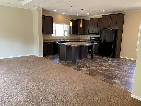 3rd image of 213 Mallard Dr