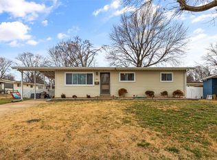 1415 Thrush Ln, Florissant, MO