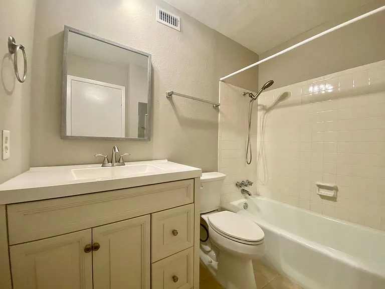 7219 Scenic Brook Dr — Photo 17