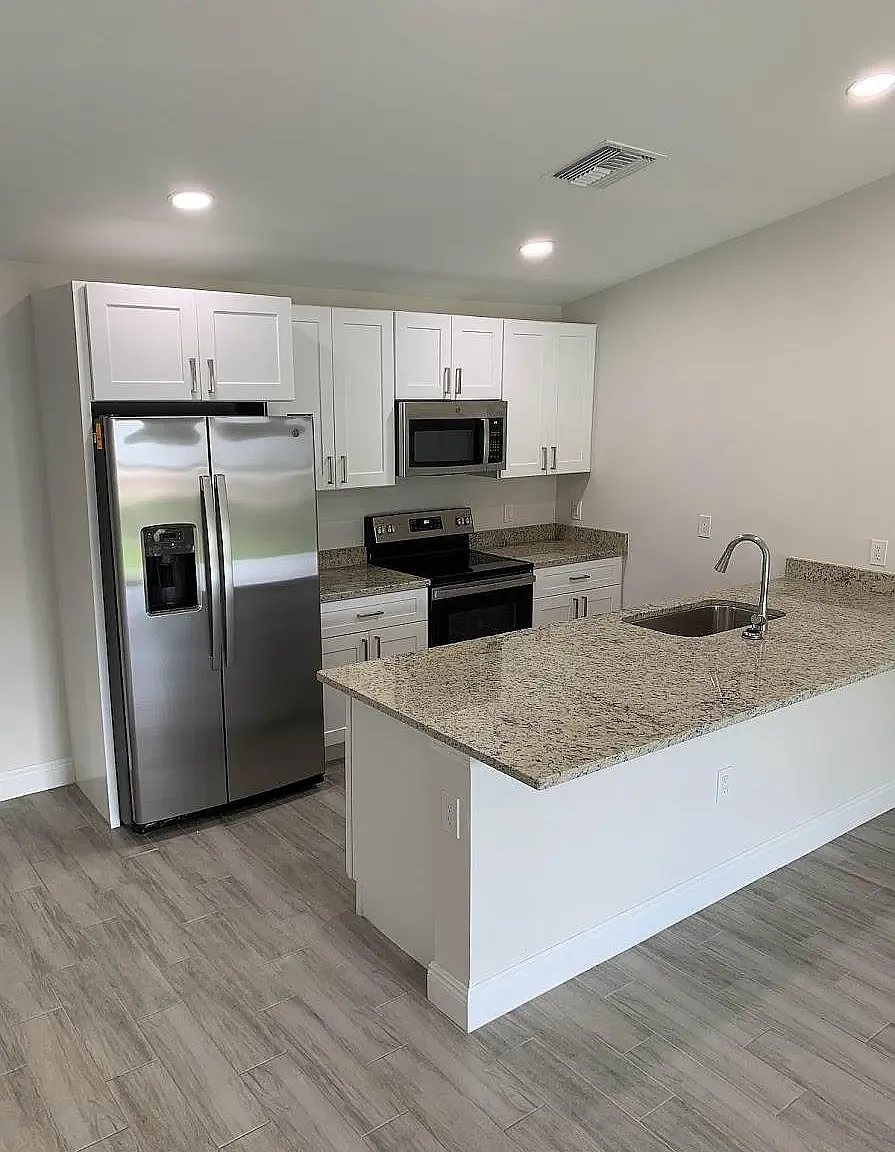3 bed, 1144 sqft, $1,550 — Photo 2