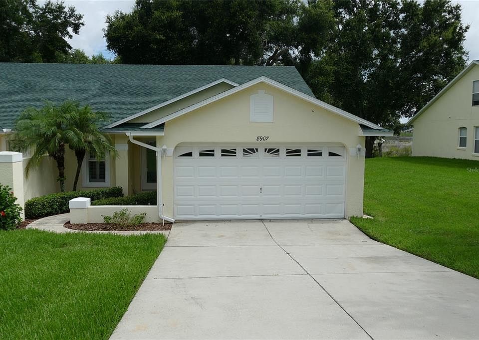 1st image of 8907 Courtyard Ln