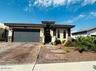 621 Haselden Rd, Horizon City, TX 79928