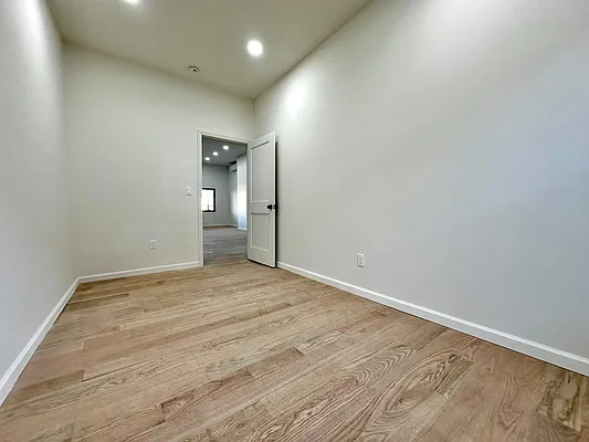 Sold by Remax Real Estate Professionals | media 18
