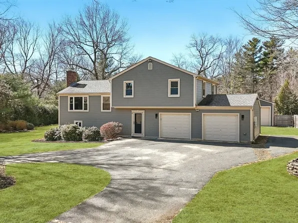 47 Hamilton St, Belchertown, MA 01007