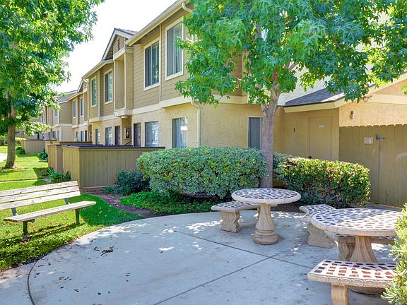 4th image of 768 Hollister St #39